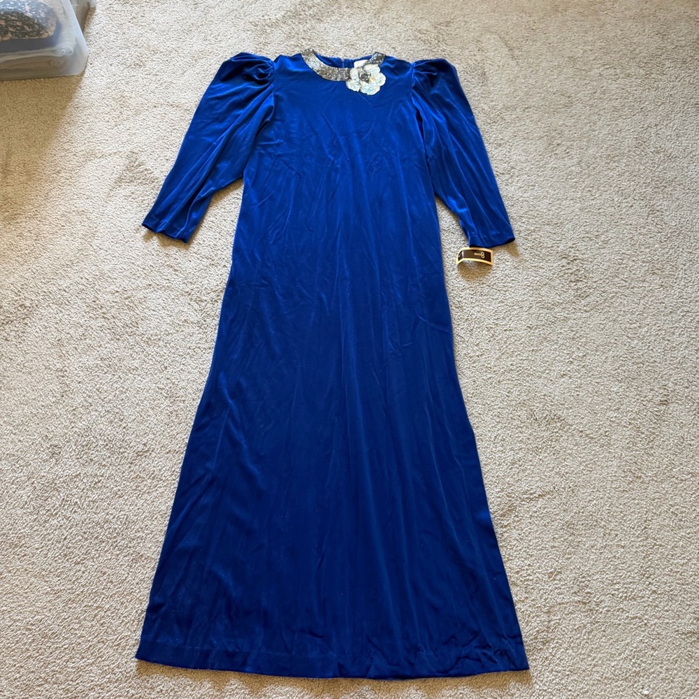 Elegant Royal Blue Long Sleeve Maxi Dress with Embellished Collar